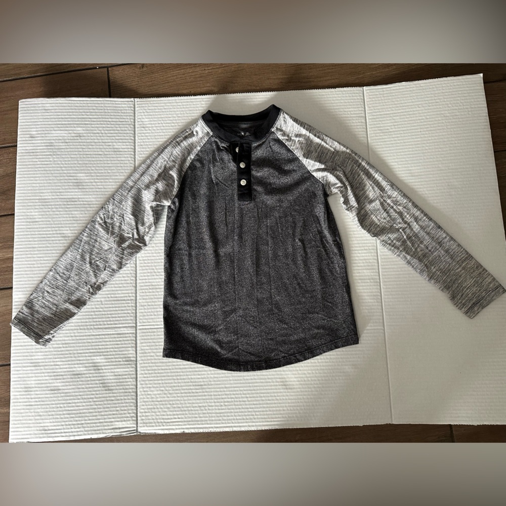 Gap kids boys long sleeve shirt